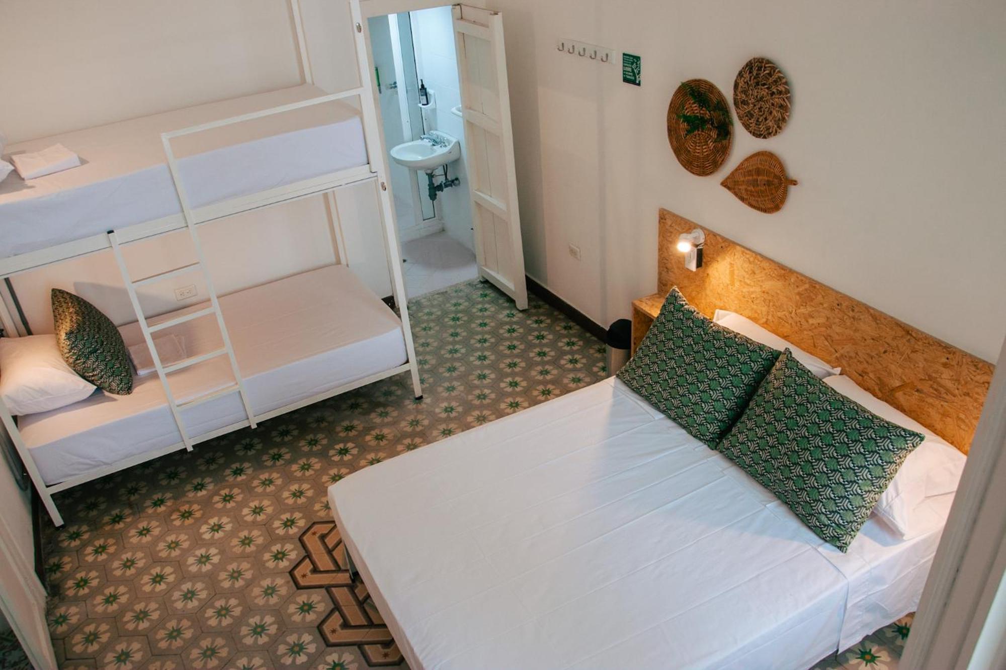 Cordova Hostel *